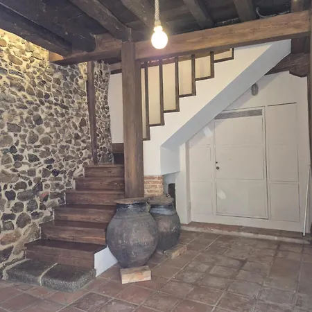 Casa Bodega La Tranca Holiday home Cuevas Del Valle