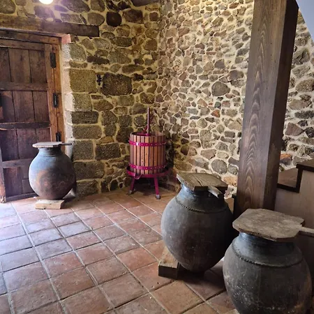 Casa Bodega La Tranca Cuevas Del Valle